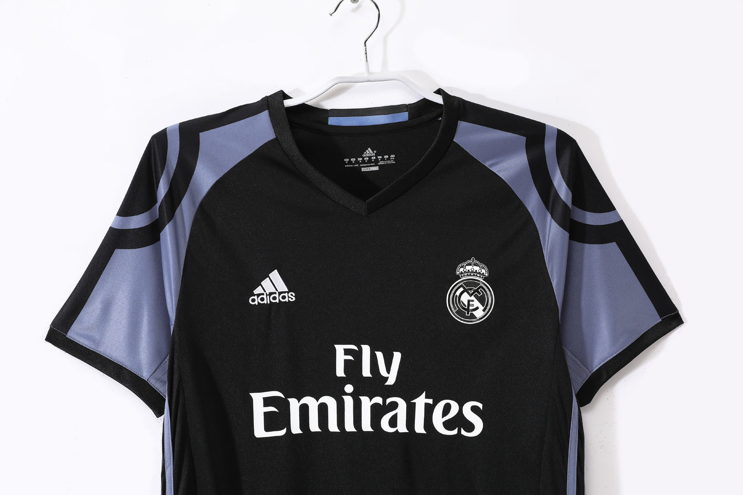 Real Madrid 3er Uniforme - Temporada 2016/17